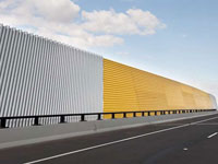 Melbourne's newest bypass uses 65,000 lineal metres of deeply ribbed steel noise wall, approximatly 800 tonnes of GALVASBOND® Steel in 2.4mm and 1.55mm thickness.