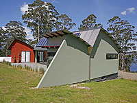 National award winning Eco Castle is an eco-friendly contemporary family home that sets the trend for environmentally integrated residencies and utilises COLORBOND&reg; steel throughout.