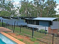 This house, designed by Queensland architect Eddie Codd, features extensive use of LYSAGHT CUSTOM ORB® cladding for walls, roofs and ceilings