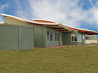 A stunning example of sustainable best practise building, this Esperance home features roof and cladding made from COLORBOND® steel.