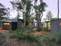 This house at Yallingup, Western Australia, uses roofing and walling made from COLORBOND® steel.