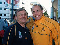 Horan Steel's Adrian Weller meets Wallaby Phil Waugh. Adrian was one of three to win a grand prize in the XLERPLATE&reg; steel 'Backing The Aussie Spirit'