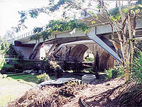 XLERPLATE® was used for Walton Bridge, the new single arch steel bridge over Enoggera Creek in the north west Brisbane suburb of The Gap.