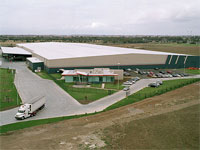 Heinz Wattie's Australasia new national distribution centre contains 36,000 square metres of roofing made from ZINCALUME® steel and 45,000 lineal metres of GALVASPAN® steel purlins.