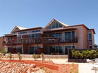 Nearly 15,000 square metres of PERMALITE WAVELINE&reg; and LT7&reg; aluminium cladding in the colour Silver Coin was supplied for the Novotel Ningaloo project.