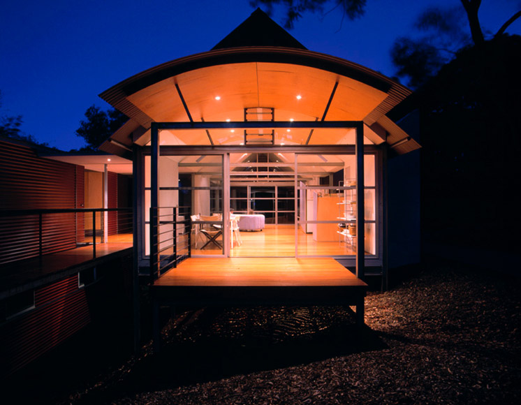 Rod Seymour's House for Five at Dudley, Newcastle was built using roofing and walling made from a combination of COLORBOND® and ZINCALUME® steel