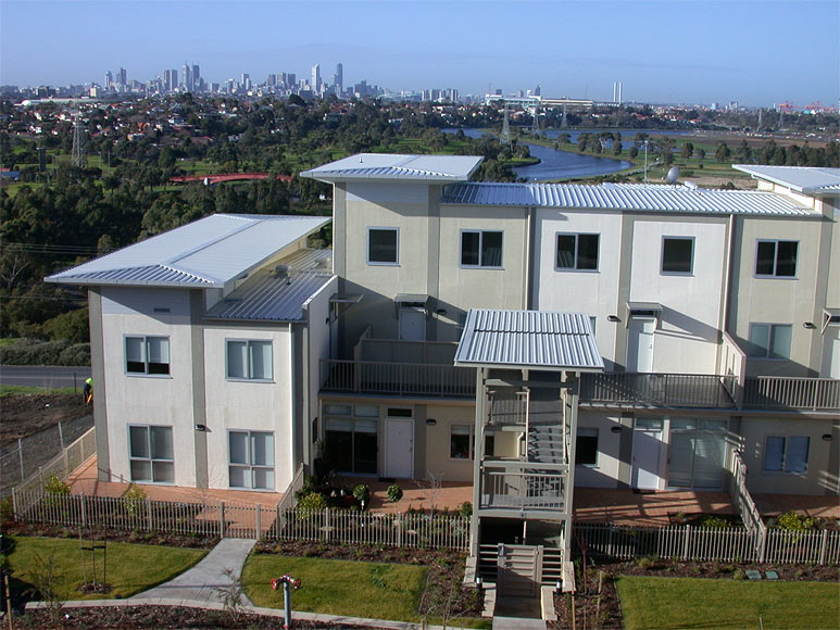 LYSAGHT KLIP-LOK 700 HI-STRENGTH® in Shale Grey™ COLORBOND® steel was selected for the roof of  Melbourne's Horizon Apartments complex.