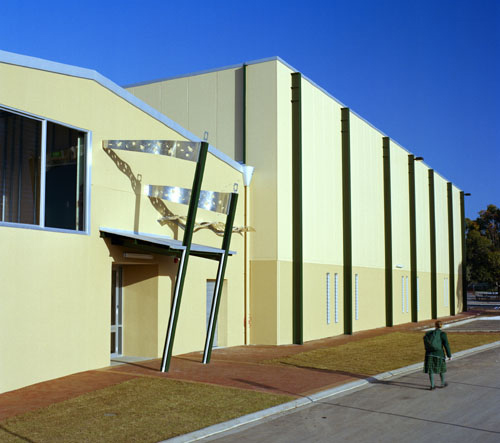 Sports and swimming centre at Westminster School at Marion, South Australia, is a steel portal frame building and features architectural panels made from COLORBOND® steel for its external walls.