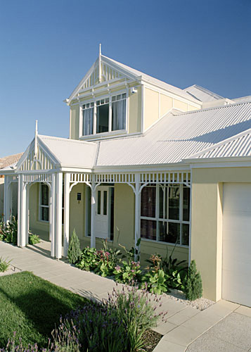 The Canterbury by Metricon Homes has roofing made from COLORBOND® steel