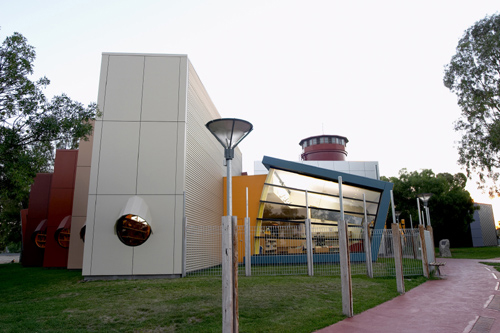The new Kerang library uses walling made from COLORBOND® steel  in colours including Manor Red™, Headland® and Paperbark®.